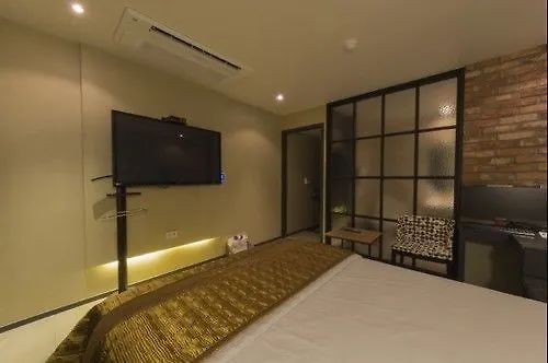 The Lazzi Hotel Dongnae Busan
